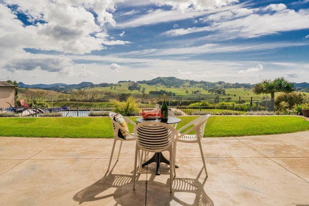 Luxury Country Retreat Apartment Cooks Beach Exterior photo